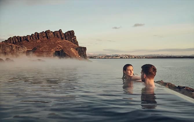 Relaxare la Sky Lagoon